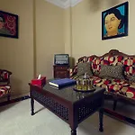 Le Riad - Tell A Story