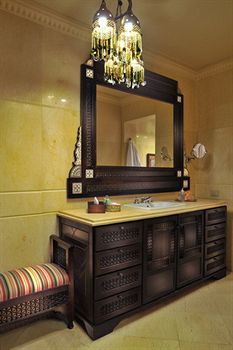 Le - Tell A Story Hotel 3*